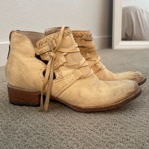 Steve Madden Freebirds, size 10
